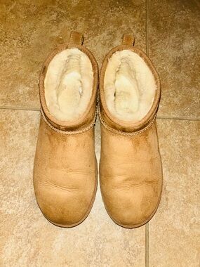 UGG Short Brown Chestnut Boot Boots Size 9 Australia